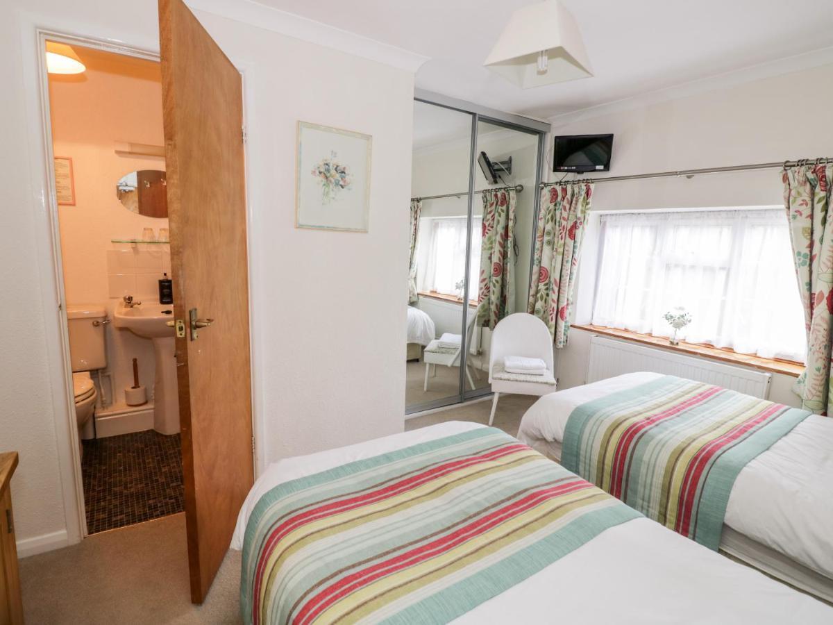 The Malins Apartment Moreton-in-Marsh Exterior foto